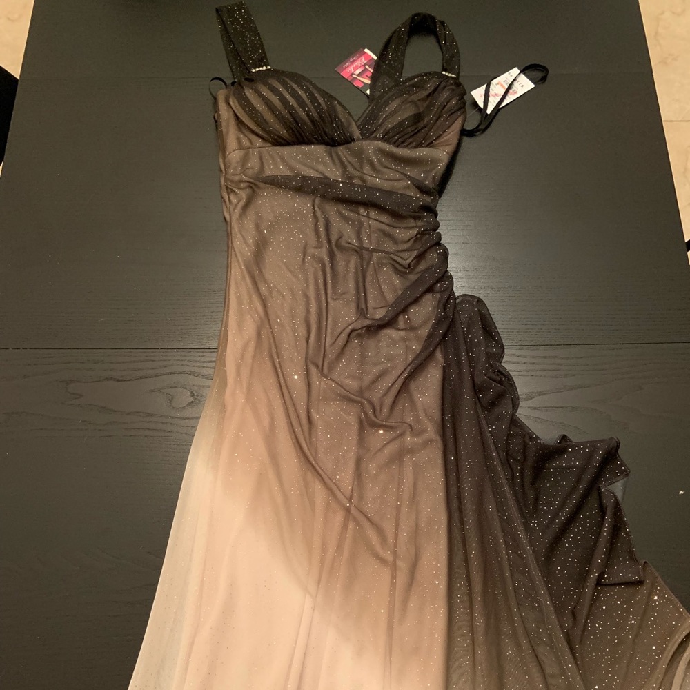 Beautiful long formal evening dress - NWT